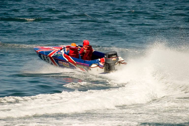 IMAGE: http://img.photobucket.com/albums/0803/tommy6206/Sigma%20lens/CRW_4866copy.jpg