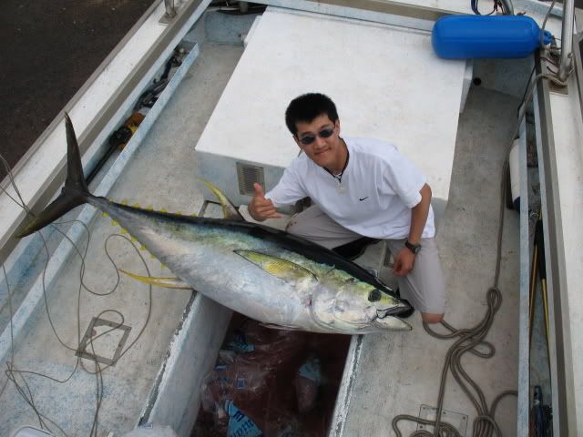 [Image: 2007_05_15_120lb_Yellowfin_Tuna.jpg]