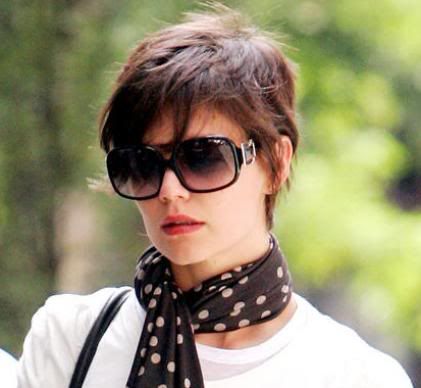 pictures of katie holmes hairstyles. Katie Holmes short chin length