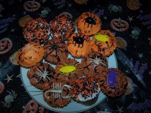 cupcakes1.jpg Halloween Cupcakes image by liannelan