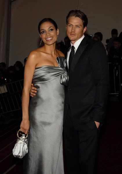 rosario dawson dating jason lewis. Rosario Dawson's mini bangs must have been fugly enough to scare away “Sex 