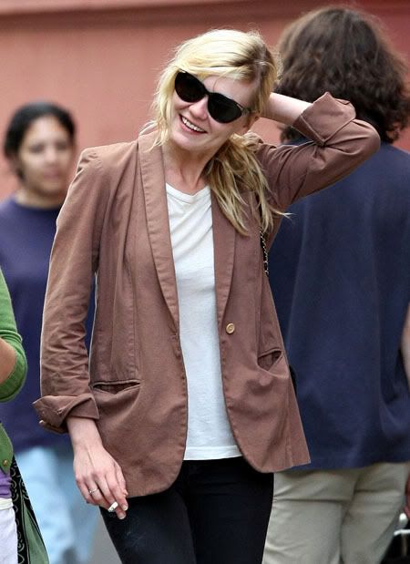 Kirsten Dunst has been seen out reading Karl Sagan, the late scientist whose 