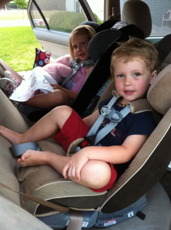 Question Safety difference between high back boosters and