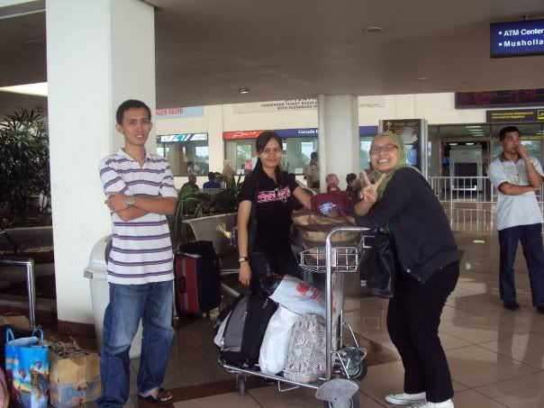 Kawan-kawan di Juanda Airport