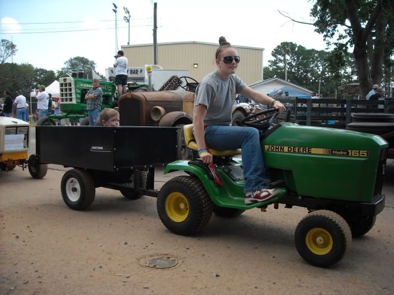 What I saw in Lawrenceburg Tn. Yesterday's Tractors