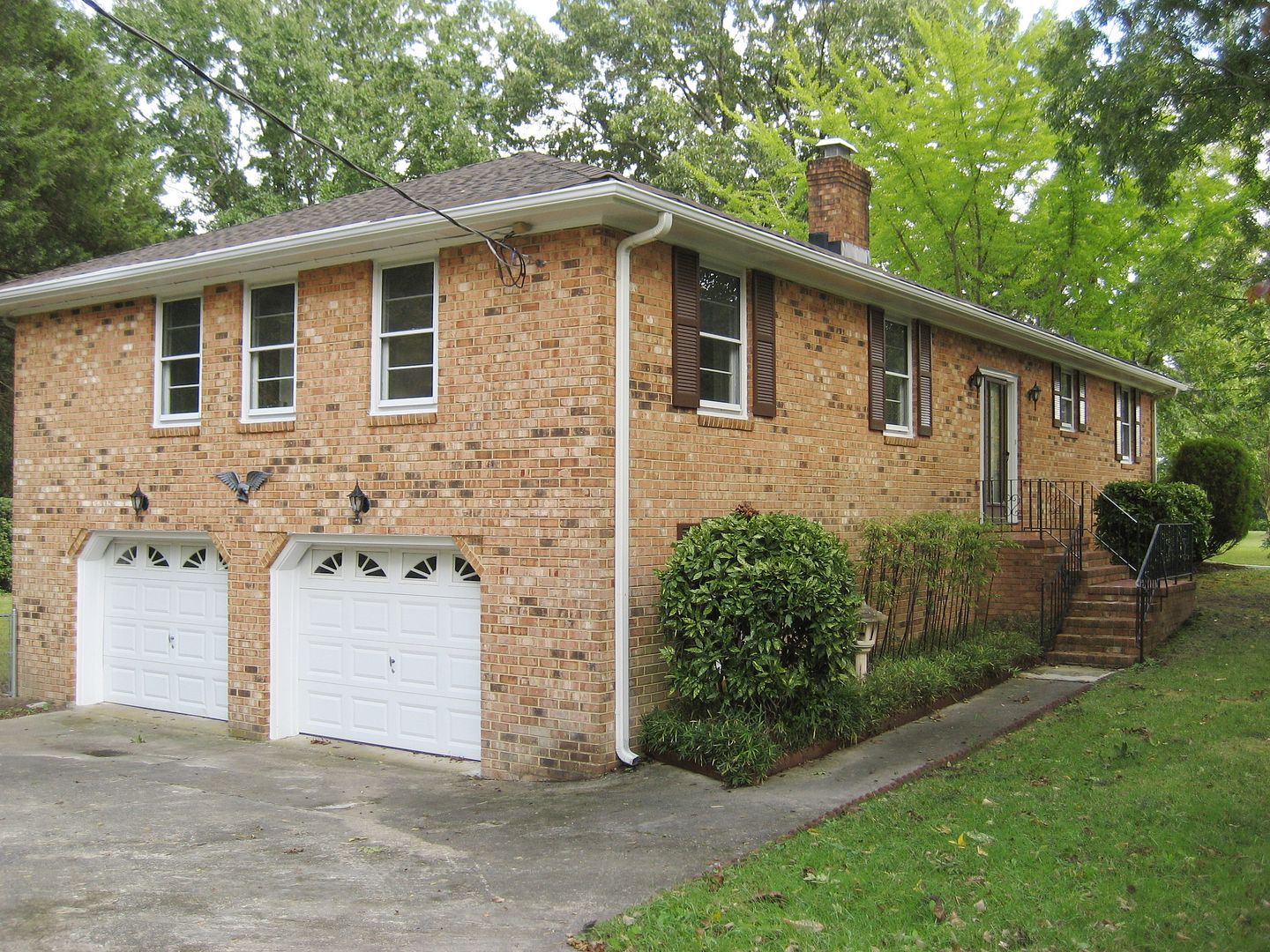 Here in Hampton Roads, its almost impossible to find a house with a basement/garage and yet its a feature that I love.