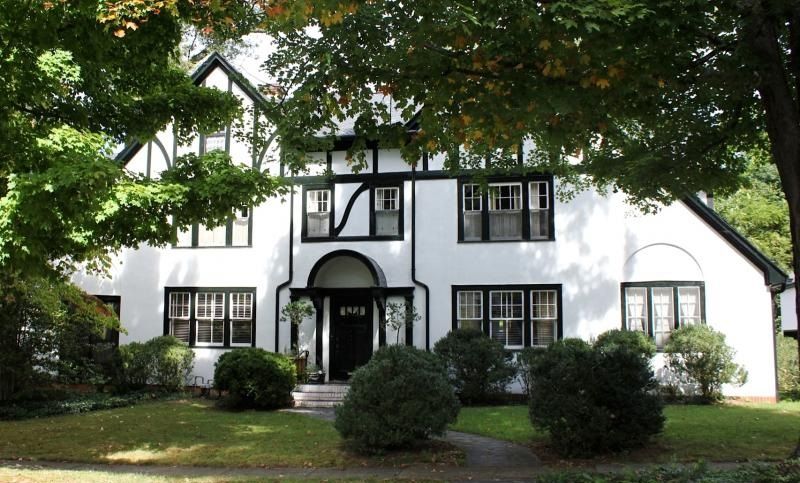 According to my buddy Dale, this is a very rare house, and thats not surprising. Its quite massive for a kit home!