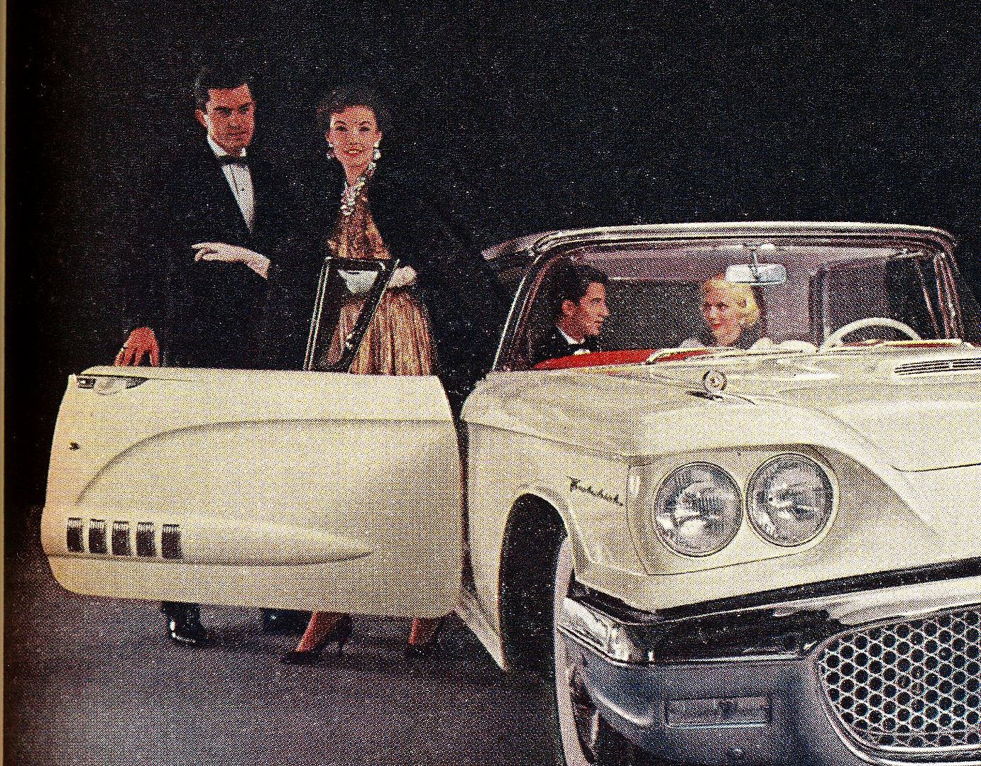 Is that Betty Draper in the back seat of the 1958 T-Bird?