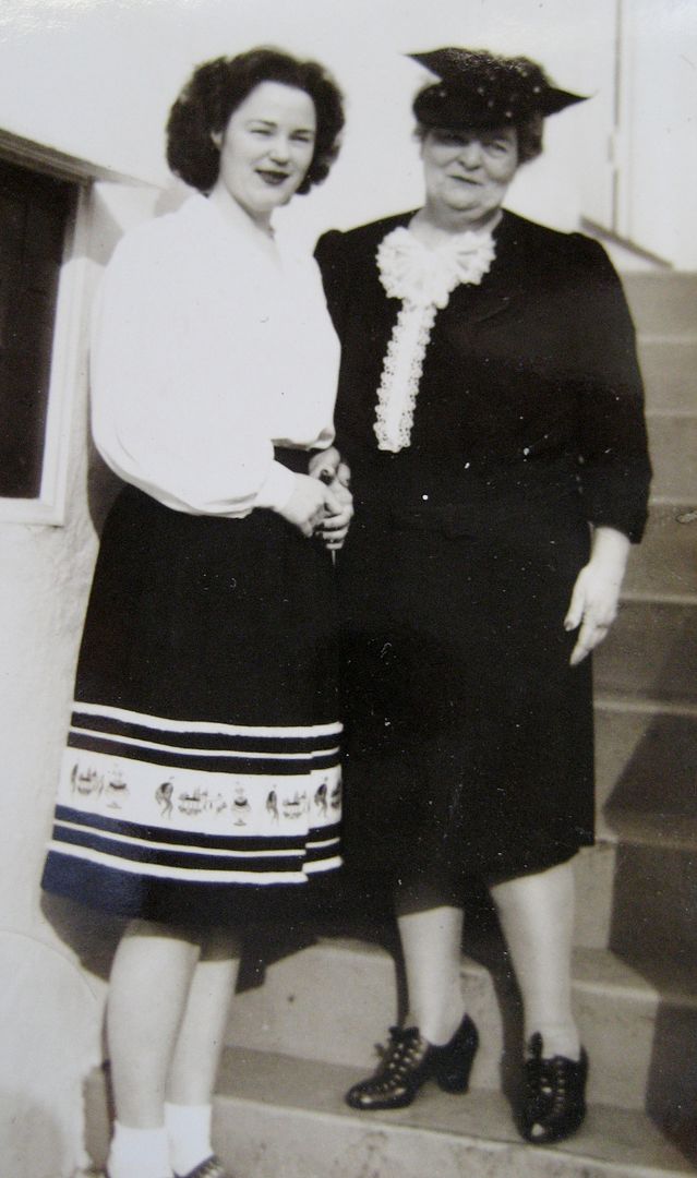 Mom and Grandma Flossie - perhaps in the late 1930s. Apparently Flossie was very short. Mom was 59 tall. 