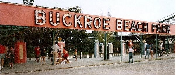 In the early 1900s and into the 1960s, Buckroe Beach was a happening place. This photo is from www.gardenrant.com, and published by Susan Miller. 