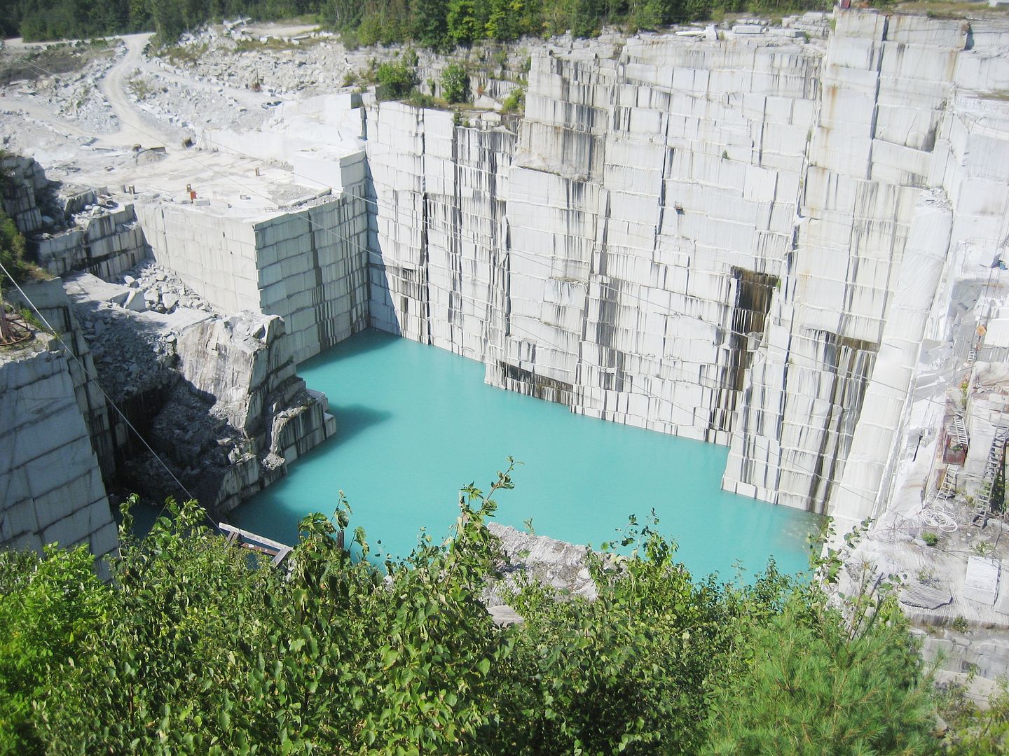 While in Vermont, we drove up to Graniteville to visit the Rock of Ages Quarry. That was great fun! 