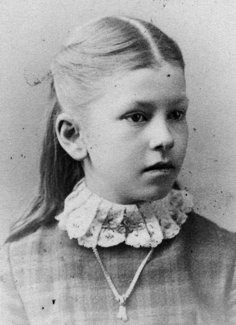 Adde Hoyt at about eight years of age. 