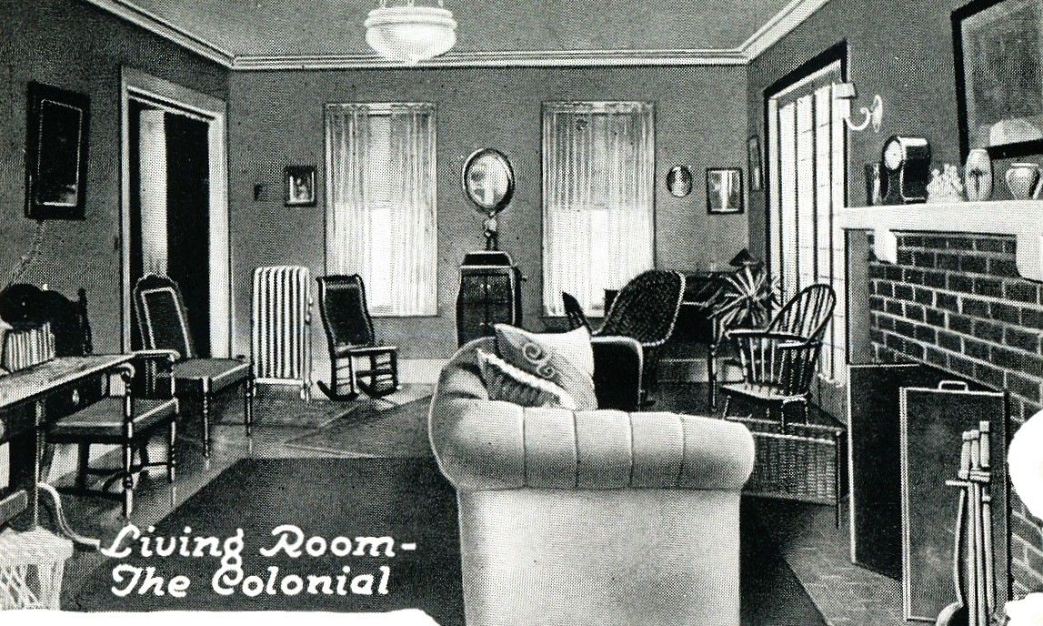The 1920 catalog showed this interior shot of the Colonial living room. 