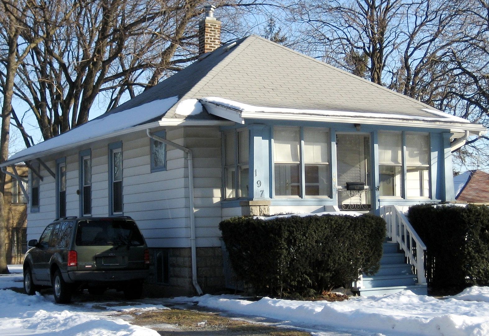This Kismet in Elmhurst, Illinois is a cutie, but its pretty small.
