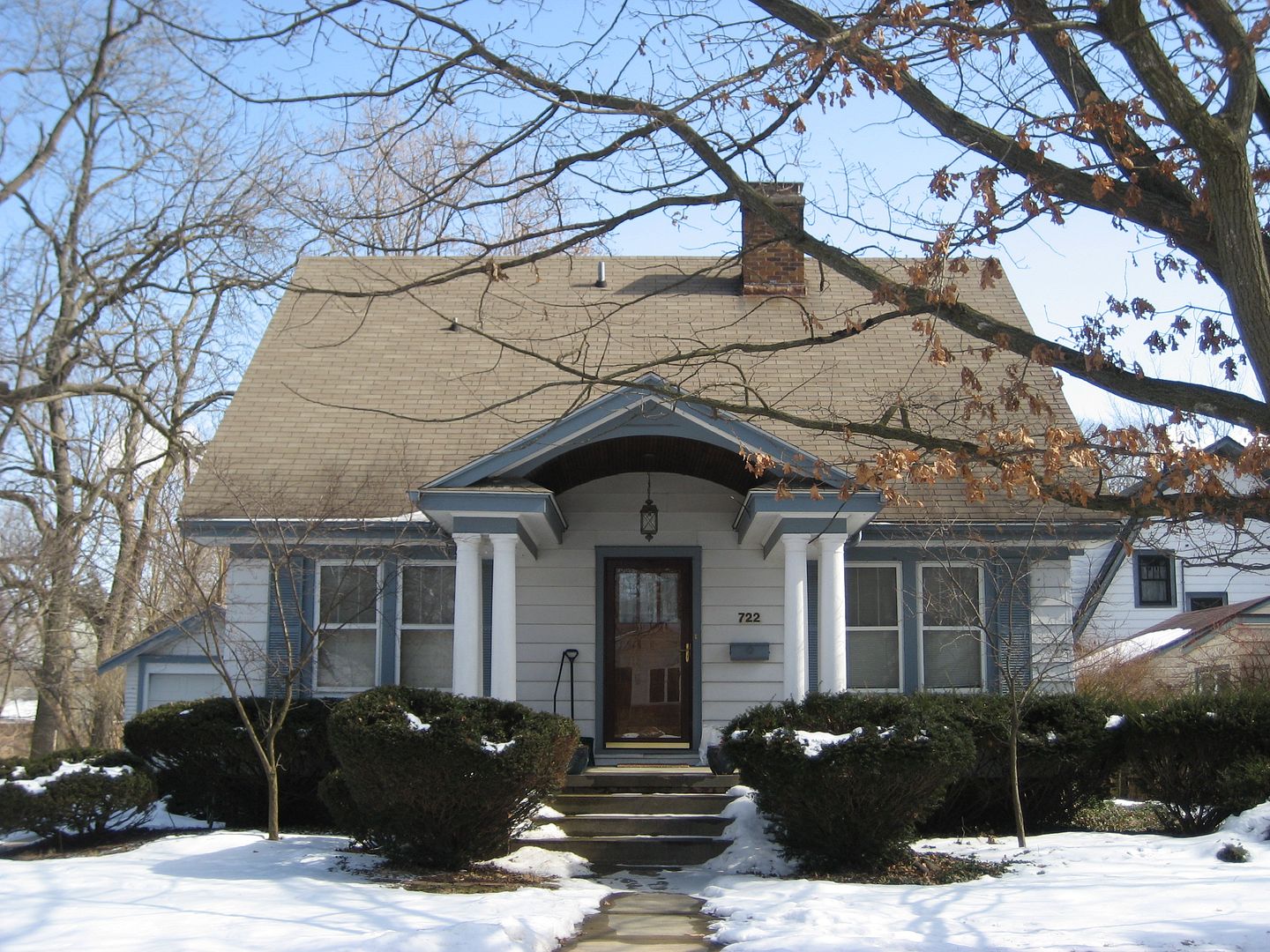 Another perfect Sears House in Champaign - the Crescent!