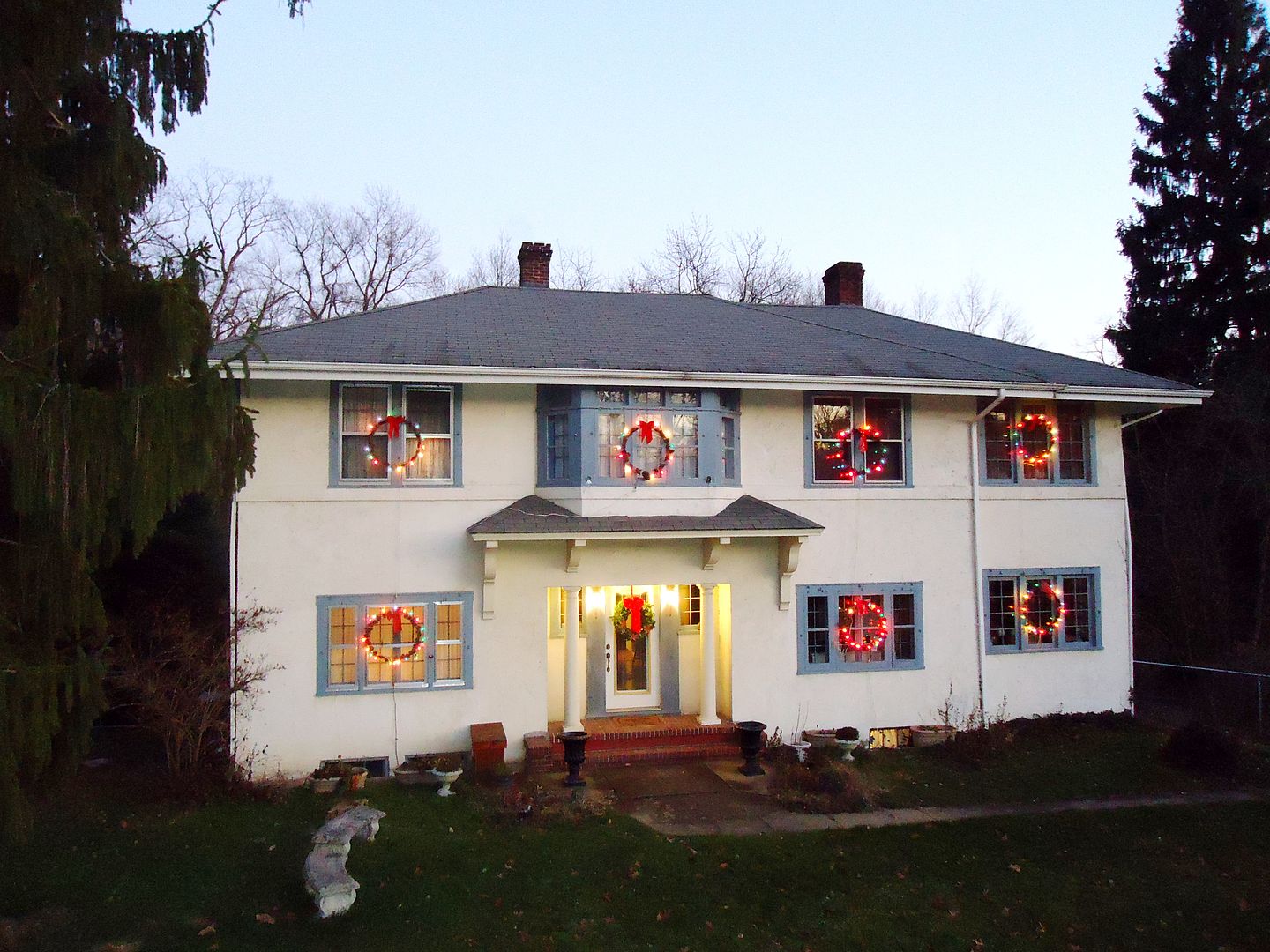 Ottos house dressed up for Christmas! Now this belongs on the cover of a Christmas card! So very pretty!  