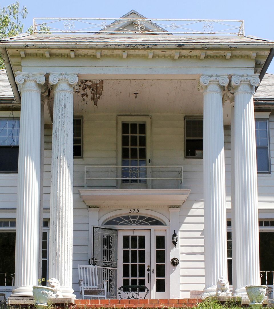 Thanks to the high resolution, clear photos that James sent, I was able to zoom in on some details - such as the front porch!