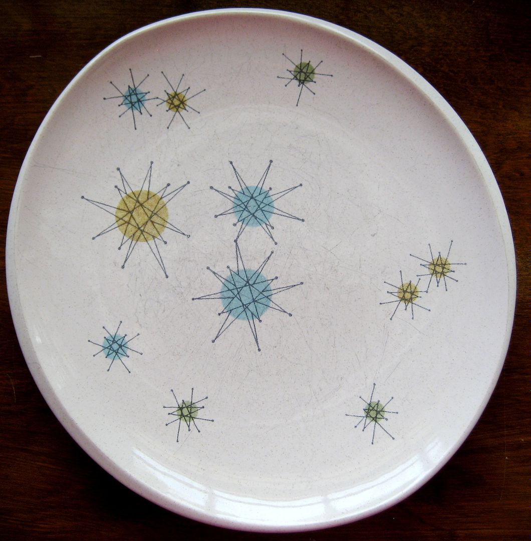 Even as a child, I admired the unique pattern and colors on this Gladding McBean Franciscan Dinnerware. And best of all, its Oven Safe! 