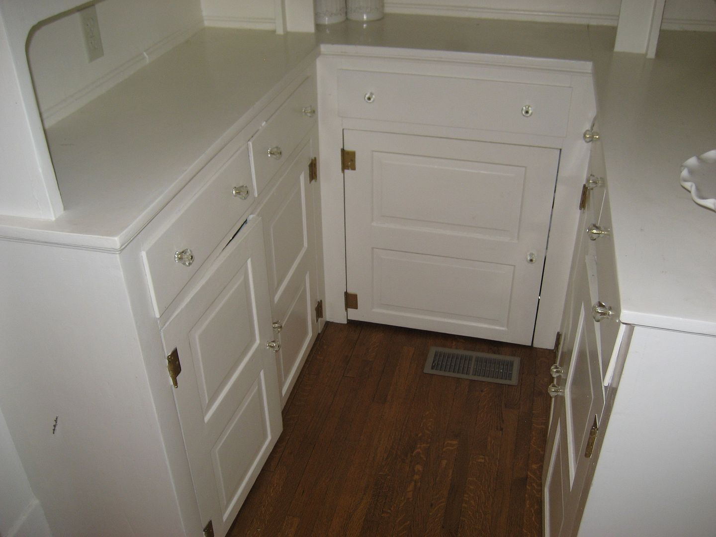 Butler Pantry 2