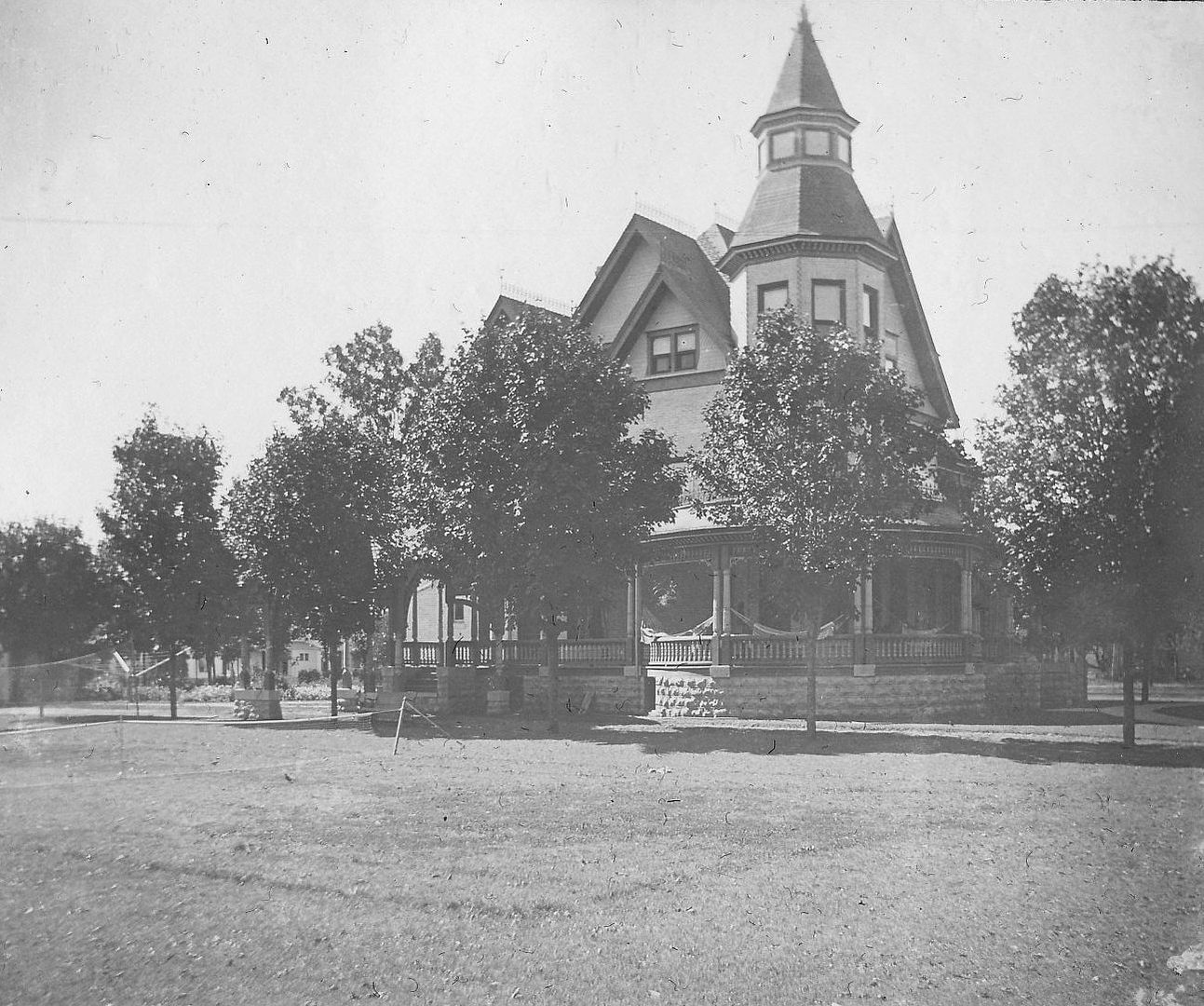 The Fargo Mansion in the late 1890s. 