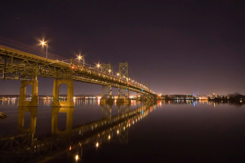 IMAGE: http://img.photobucket.com/albums/v109/angryhampster/artistic/bridge4.jpg