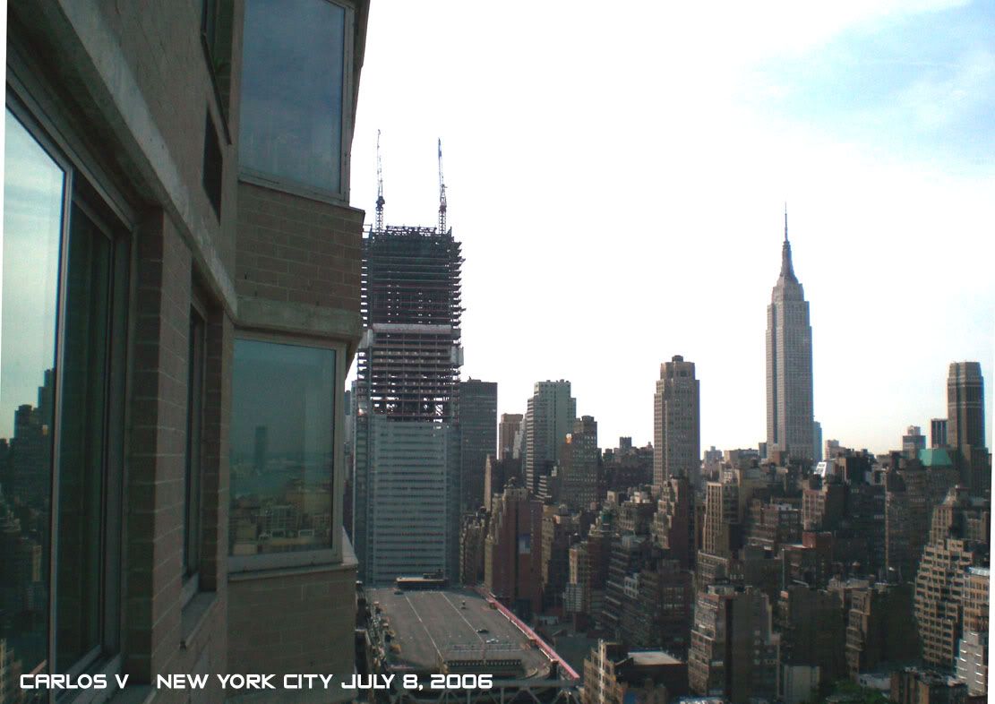 http://img.photobucket.com/albums/v109/nyctowers/2006/CIMG0169.jpg