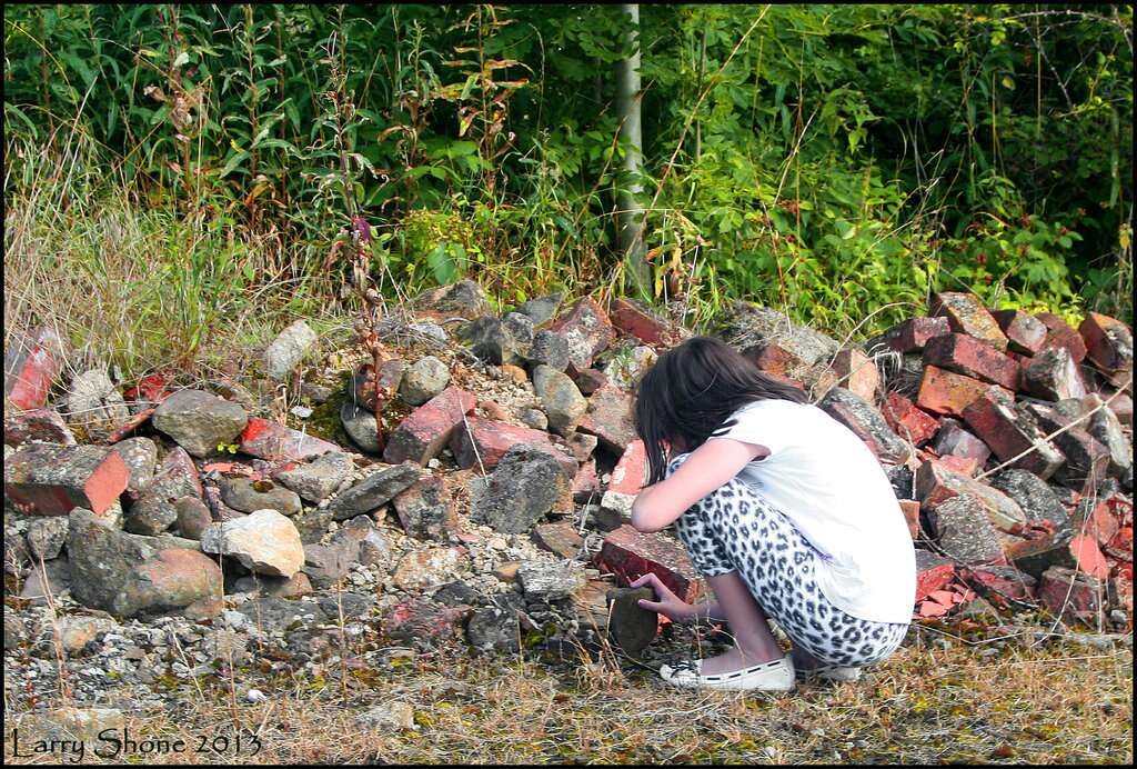 IMAGE: http://img.photobucket.com/albums/v11/Dawnrider/IMG_2013082225760_zpsa27f68f4.jpg