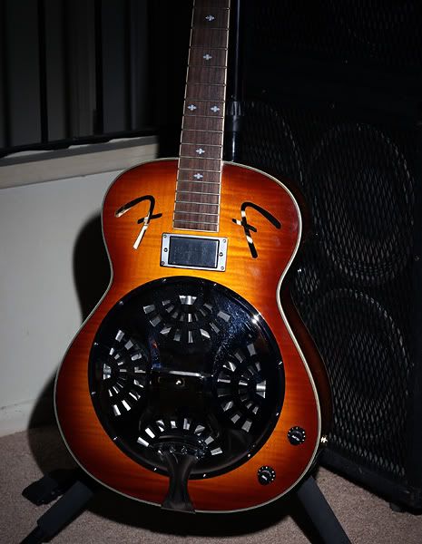 Dobro Bass