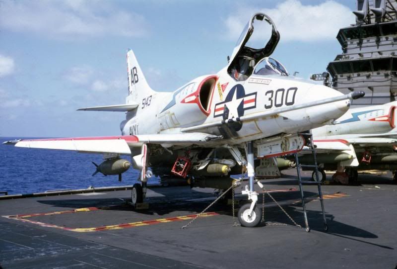 A-4C_VA-172_on_USS_FDR_off_Vietnam_1966.jpg