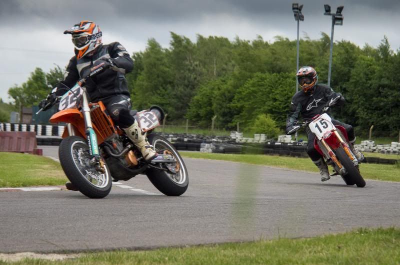 http://img.photobucket.com/albums/v11/scrote/honda%20c90/Supermoto%20Swaffham%20jun%202013/P6137686.jpg