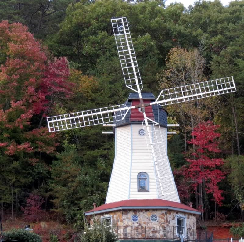 IMAGE: http://img.photobucket.com/albums/v110/de8212/Helen/image003-1.jpg