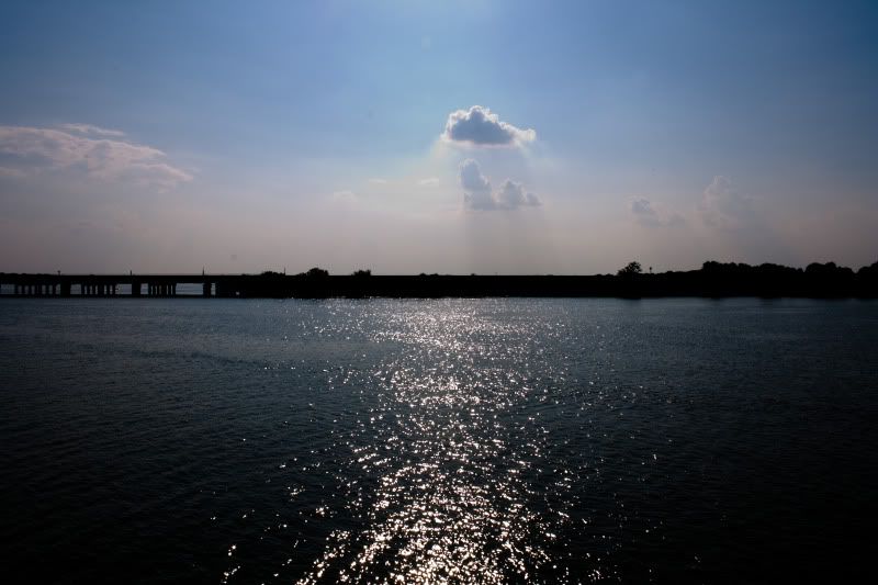 IMAGE: http://img.photobucket.com/albums/v111/phant0mapoclypse/img-75.jpg