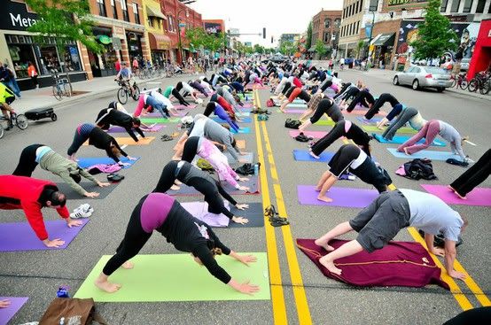yoga in the streets of minneapolis