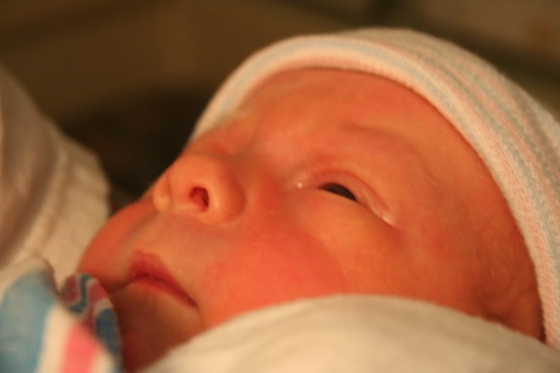 newborn feet poses for feet