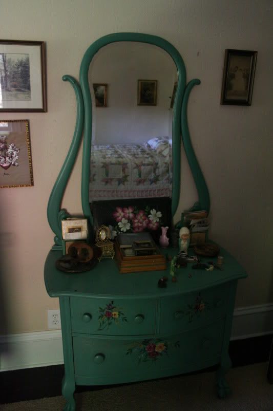 antique green vanity