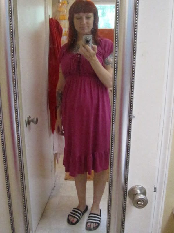 old navy maternity dress and adidias sandals