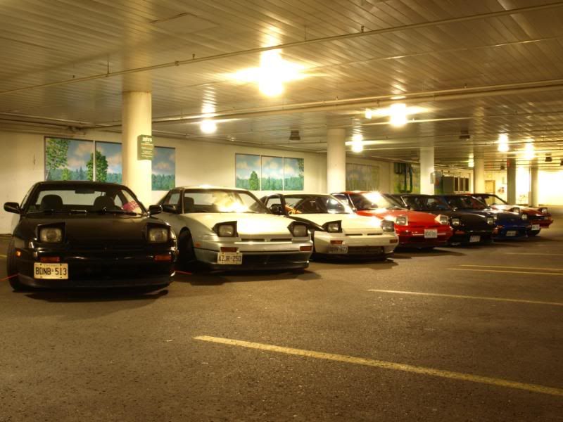 http://img.photobucket.com/albums/v117/ridepinktrucks/180sx/PA192213.jpg