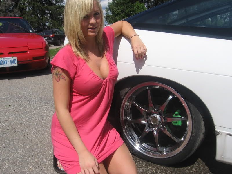 http://img.photobucket.com/albums/v117/ridepinktrucks/IMG_1900.jpg