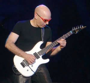 Joe Satriani in 2005