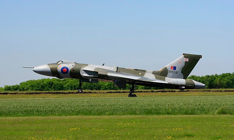 http://img.photobucket.com/albums/v118/vulcan558/TESTFLT6LANDING2.jpg