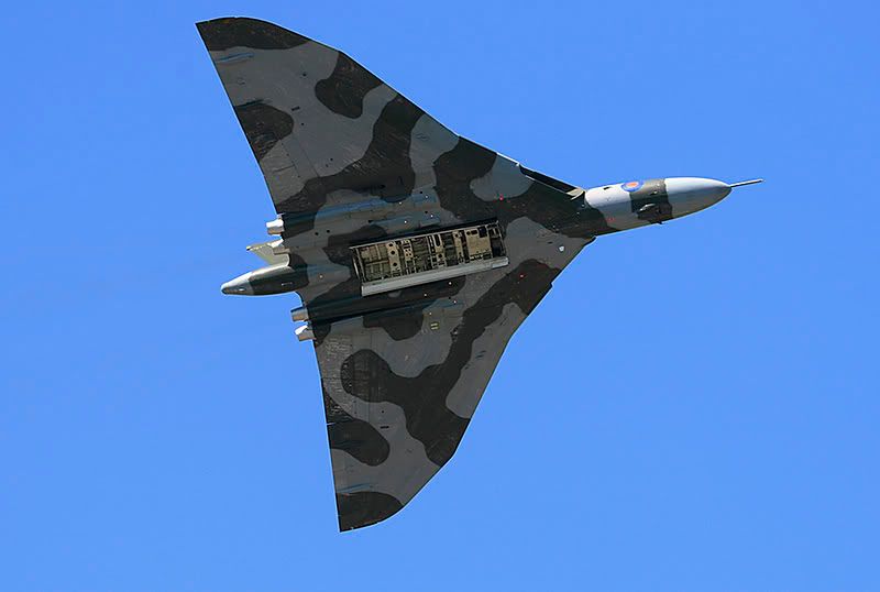 http://img.photobucket.com/albums/v118/vulcan558/VULCAN588BOMBBAYOPEN.jpg