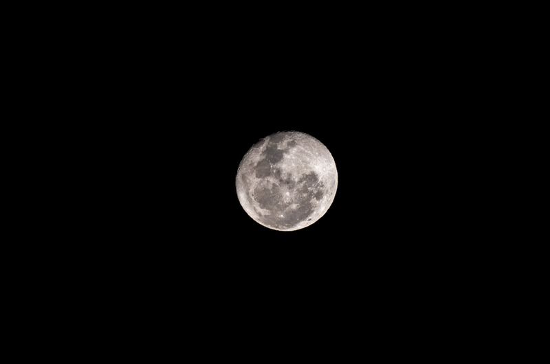 moon-007_zpsdff911f8.jpg