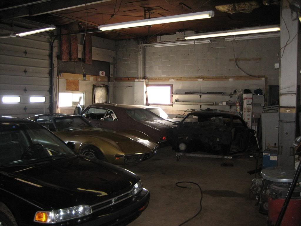 http://img.photobucket.com/albums/v123/gearhead313/Butler%20shop/butlershop020.jpg