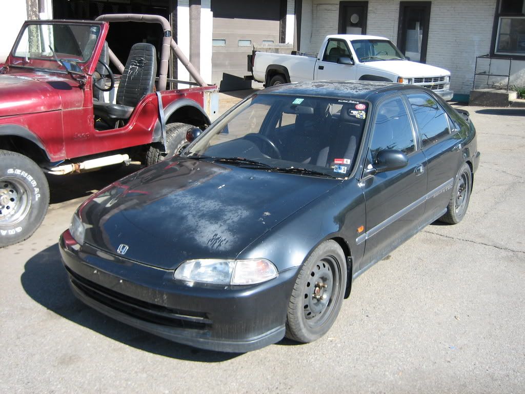 http://img.photobucket.com/albums/v123/gearhead313/JDM%20RHD%20Ferio/ferio001-1.jpg