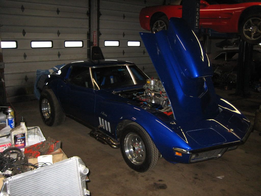 http://img.photobucket.com/albums/v123/gearhead313/Race%20Vette/IMG_6604.jpg