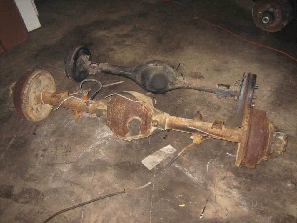 http://img.photobucket.com/albums/v123/gearhead313/Trooper/trooperaxles004.jpg