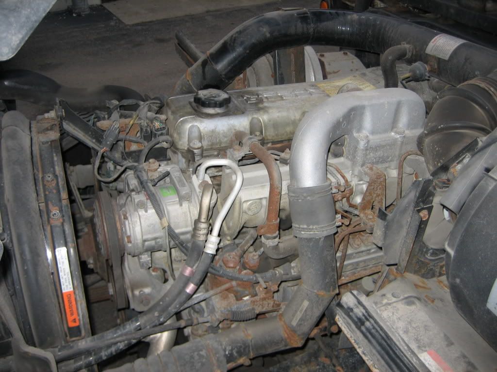 http://img.photobucket.com/albums/v123/gearhead313/UD2000/UD2000015.jpg