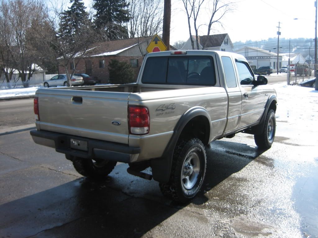 http://img.photobucket.com/albums/v123/gearhead313/for%20sale/Vehicles/2000ranger003.jpg