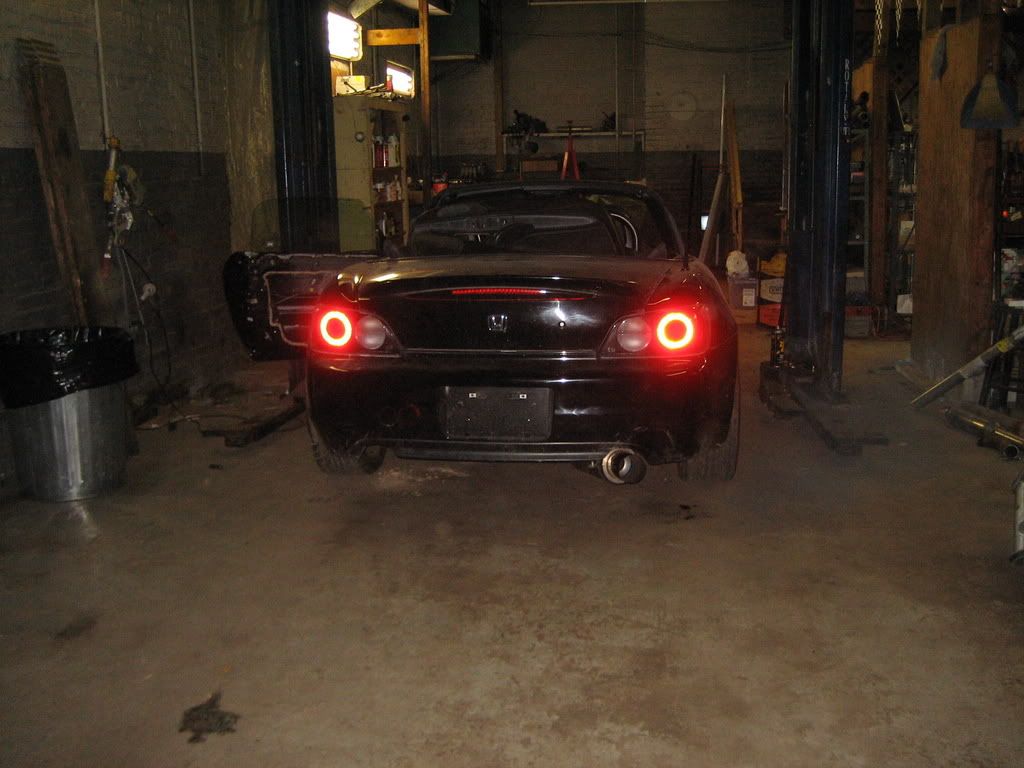 http://img.photobucket.com/albums/v123/gearhead313/s2kblower004.jpg