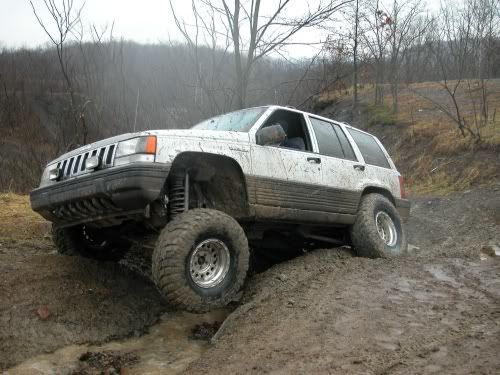 http://img.photobucket.com/albums/v123/gearhead313/zj%20pics/20.jpg